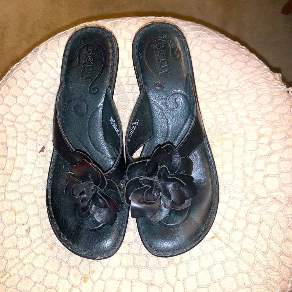 Born size 8M black sandals EUC